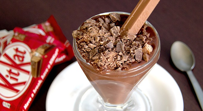 Strogonoff de Chocolate KitKat – Sem fogo e 3 ingredientes