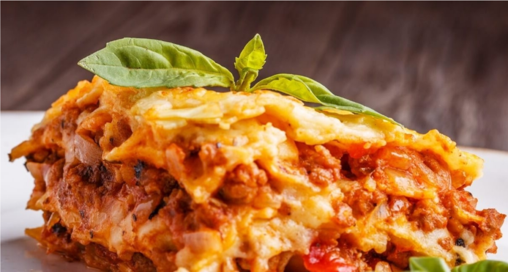 Lasanha à Bolonhesa com Presunto e Queijo