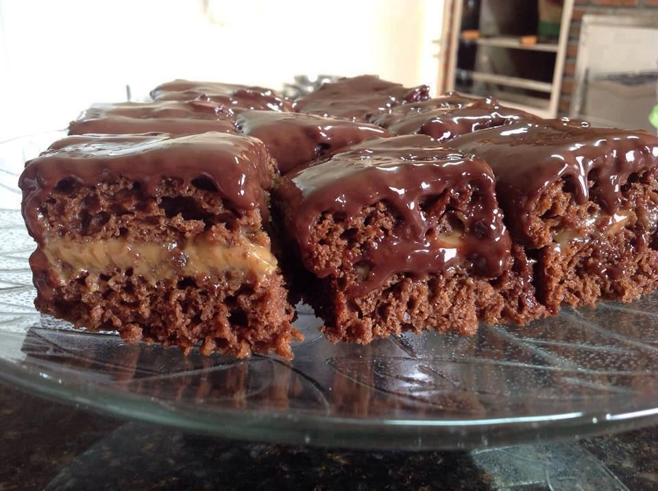 Bolo de Chocolate com Recheio de Doce de Leite