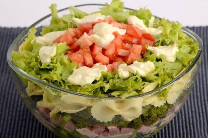 Salada de Macarrão com Presunto e Alface